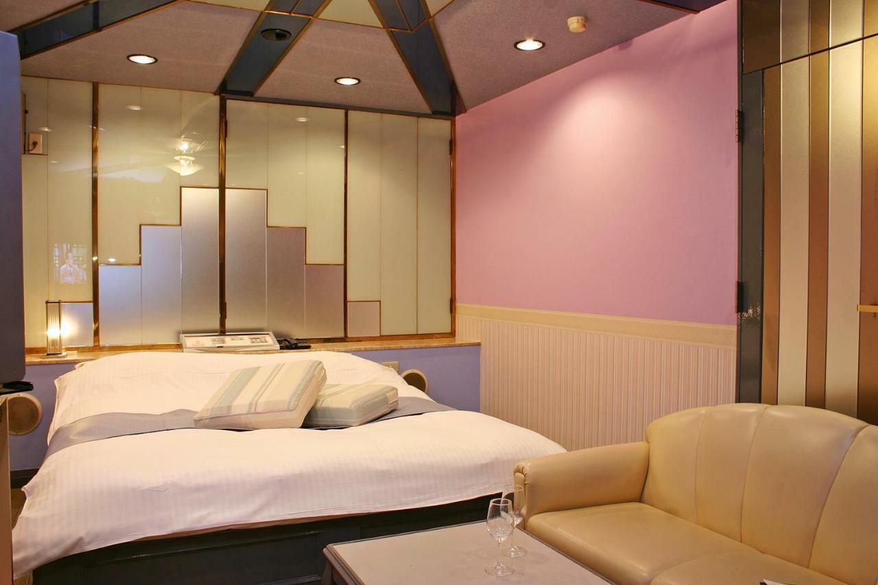 Hotel Chapel Story Sakaihigashi (Adults Only) ซาคาอิ ภายนอก รูปภาพ